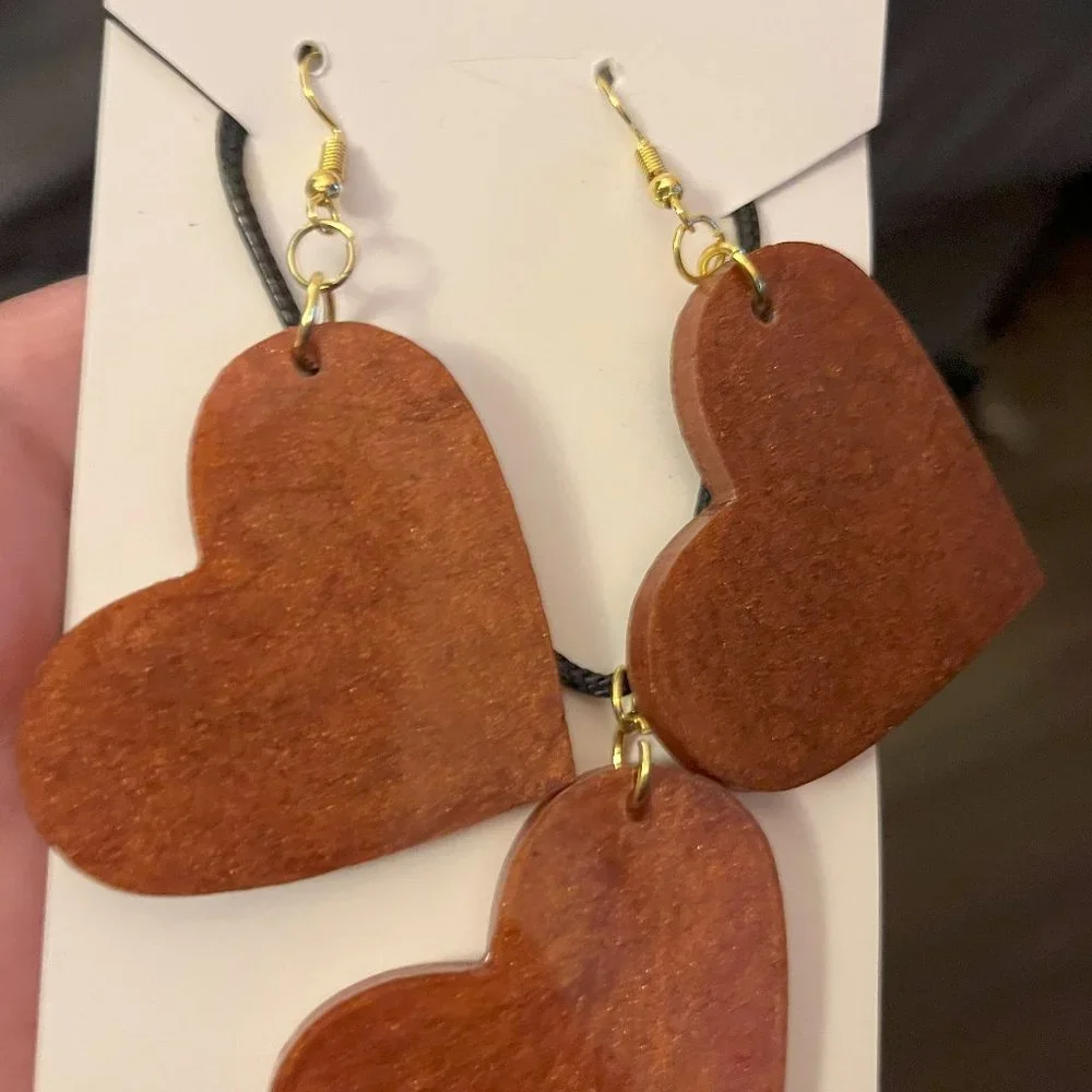 Handmade Holographic Heart earrings - Picture 3 of 6